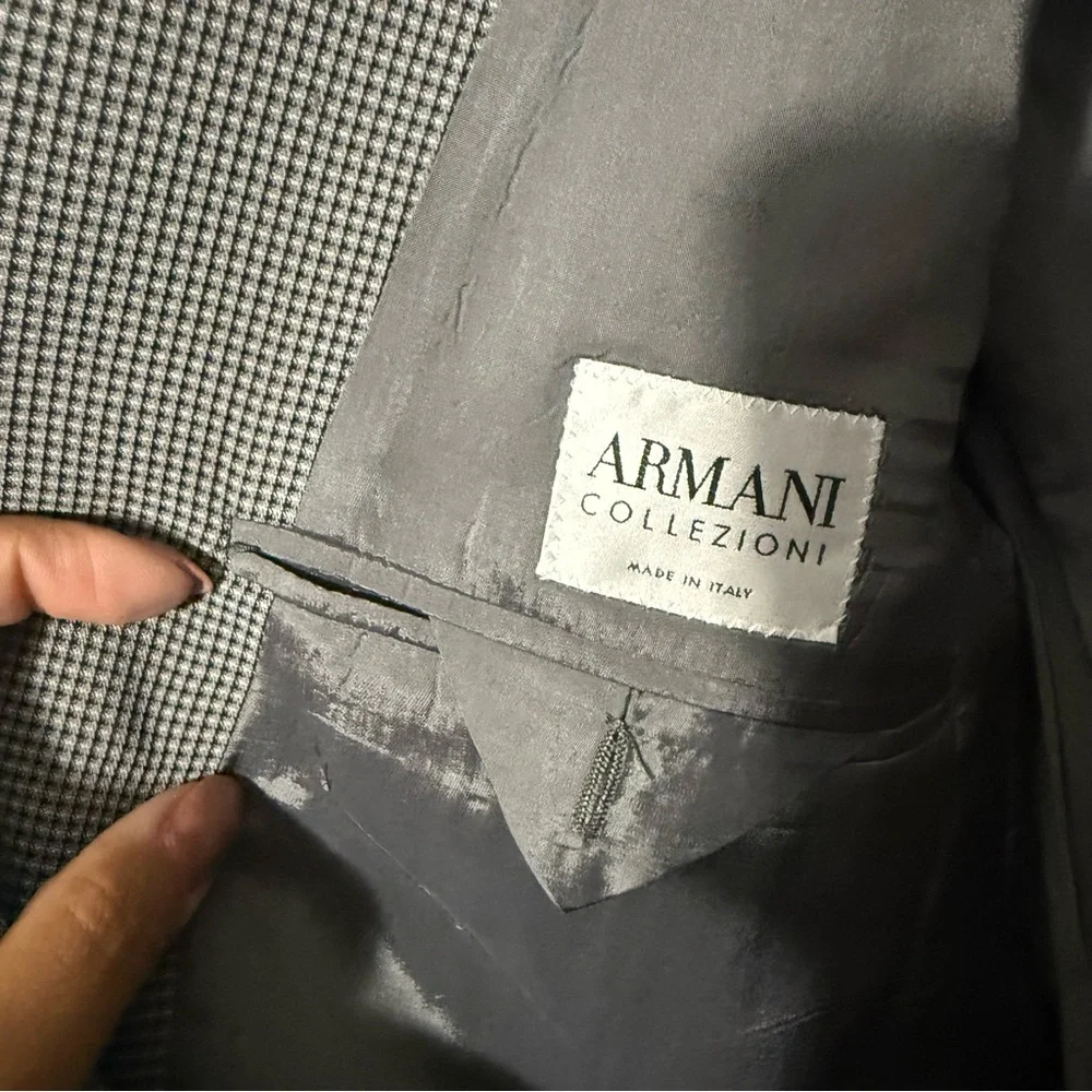 Armani Collezioni Men's Gray Plaid Wool 3‎ Button Sport Coat Size 42 Long
